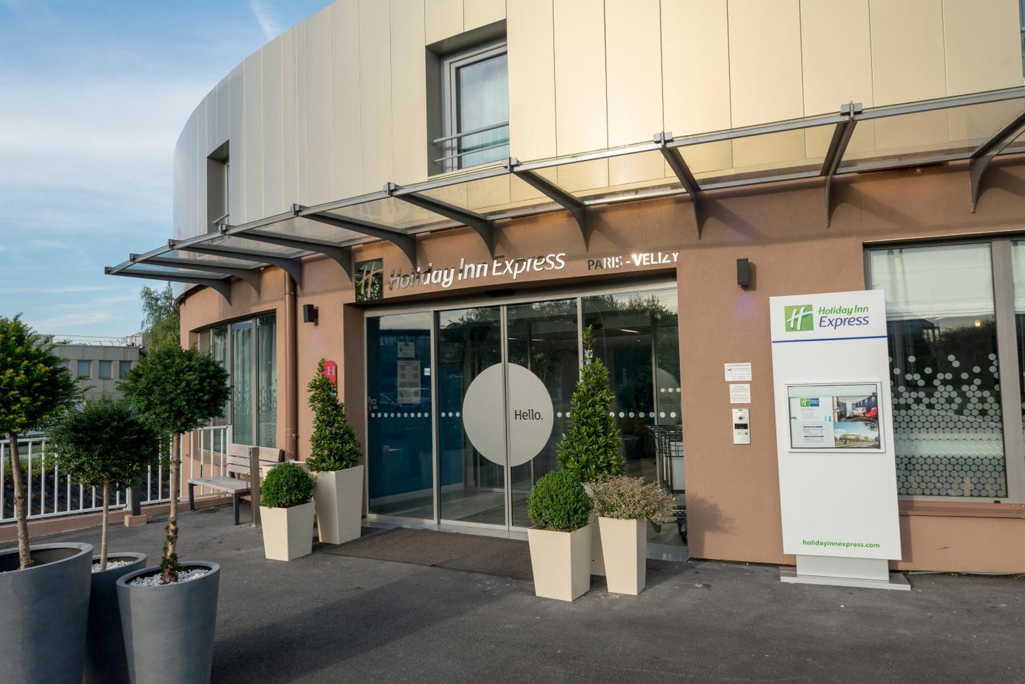 Holiday Inn Express Paris - Velizy By Ihg Exterior photo