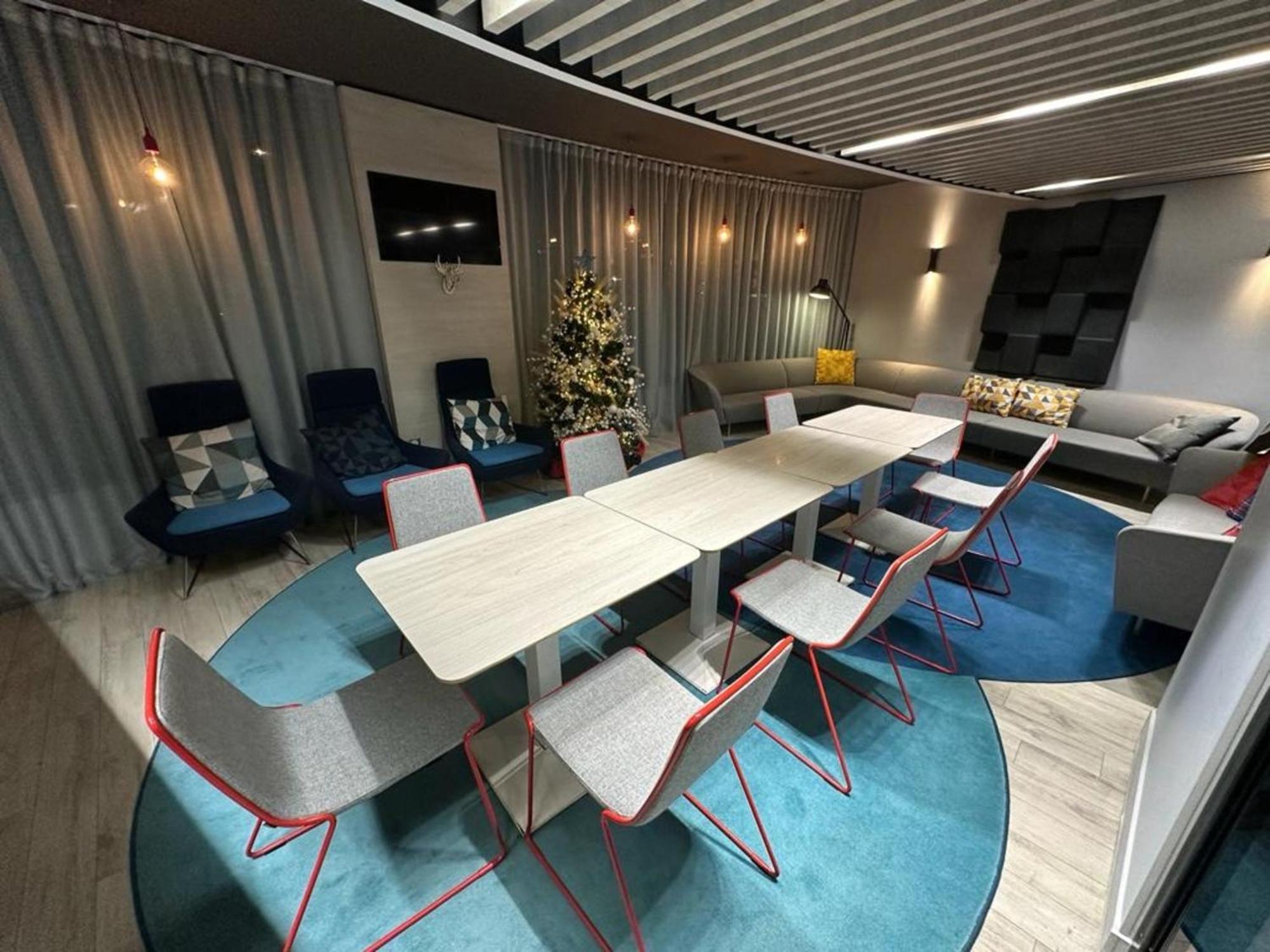 Holiday Inn Express Paris - Velizy By Ihg Exterior photo