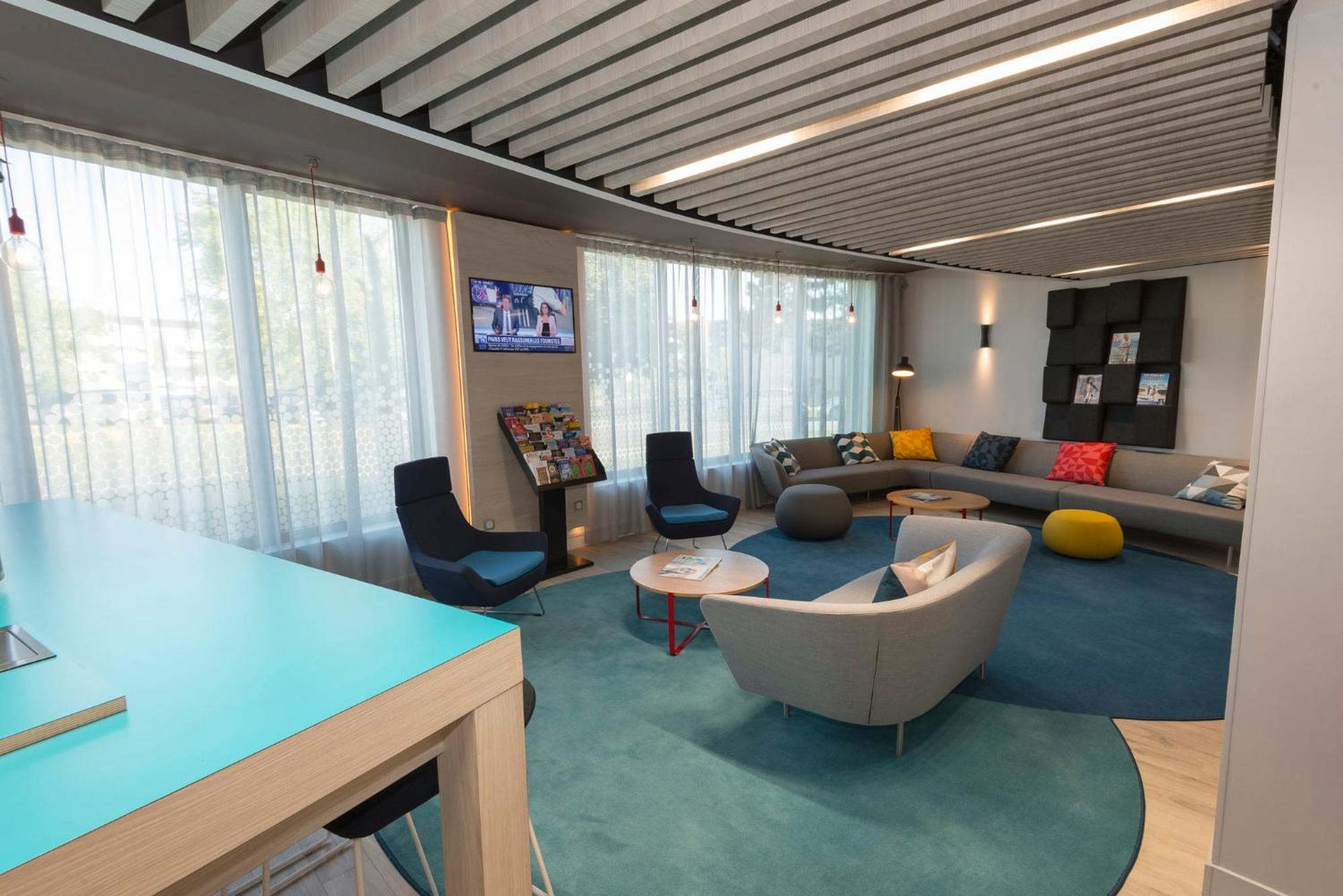 Holiday Inn Express Paris - Velizy By Ihg Exterior photo